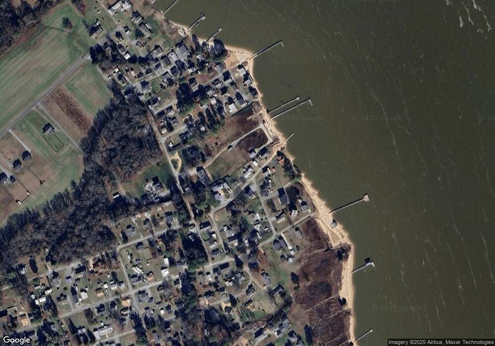 497 River Shore Dr, Dunnsville, VA 22454 - photo 1