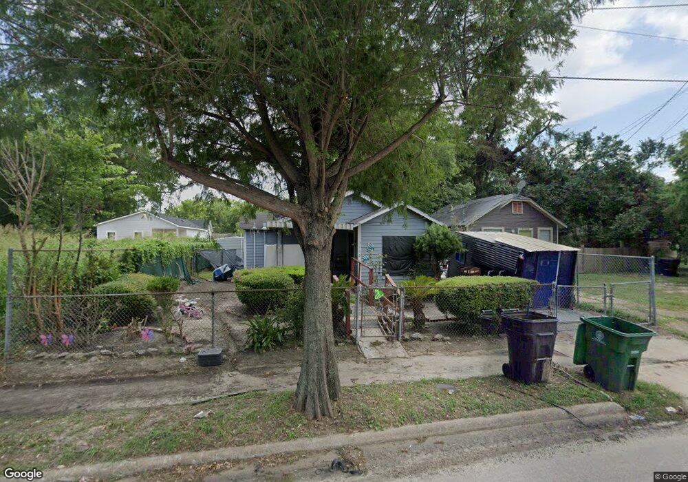 3106 Collingsworth St, Houston, TX 77026 - photo 1