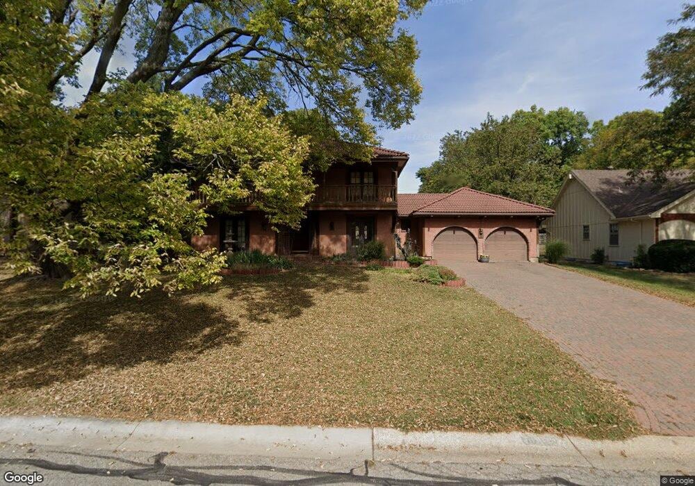 10618 W 70th Terrace, Shawnee, KS 66203 - photo 1