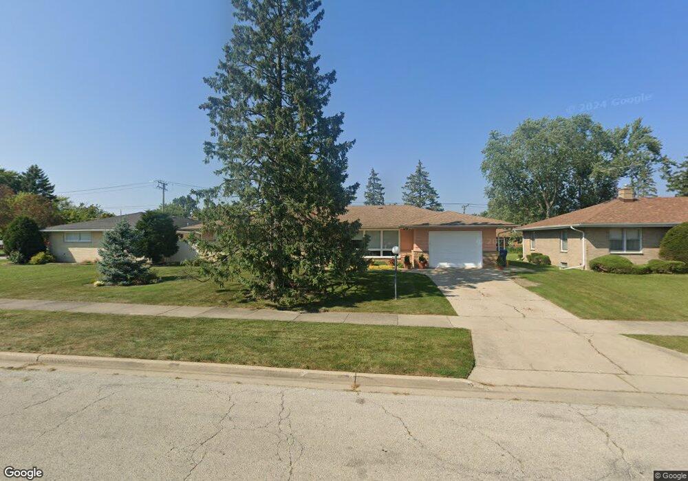 2308 Pearsall Pkwy, Waukegan, IL 60085 - photo 1
