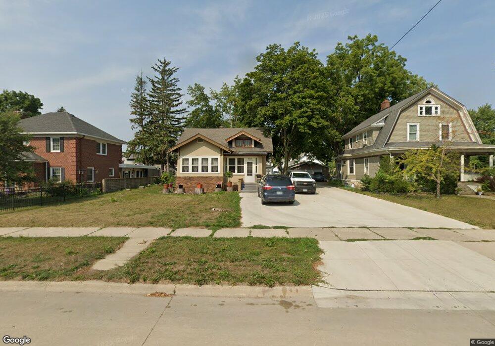 402 4th St SW, Austin, MN 55912 - photo 1