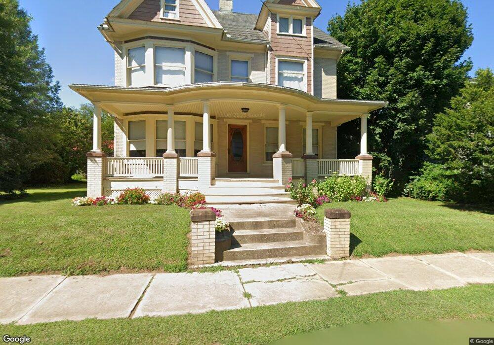 410 W Pine St, Selinsgrove, PA 17870 - photo 1