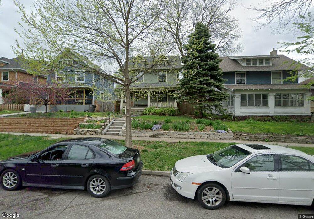 1069 27th St, Des Moines, IA 50311 - photo 1