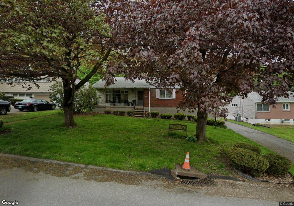 99 Gail Dr, Waterbury, CT 06704 - photo 1