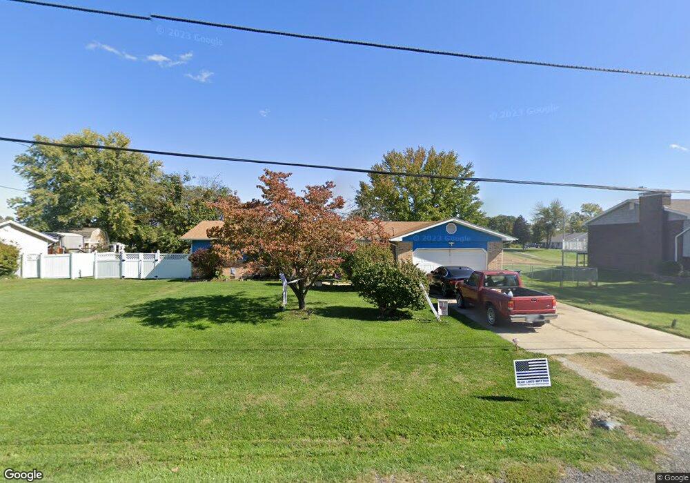 207 Willow Dr, Collinsville, IL 62234 - photo 1