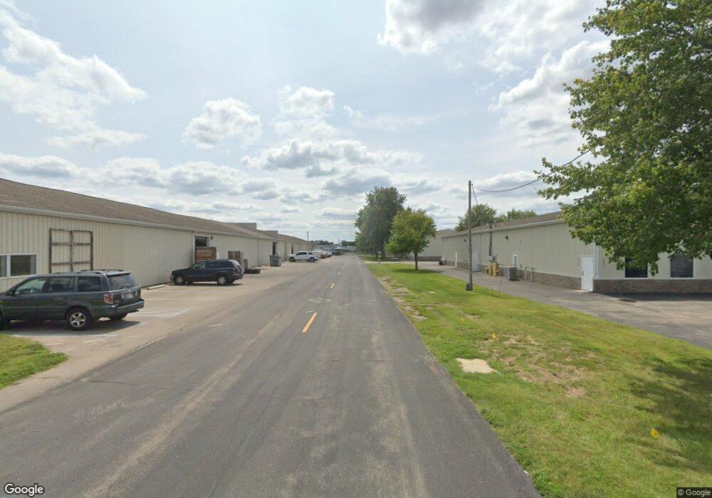 31st Andrews St, Columbus, IN 47203 - photo 1