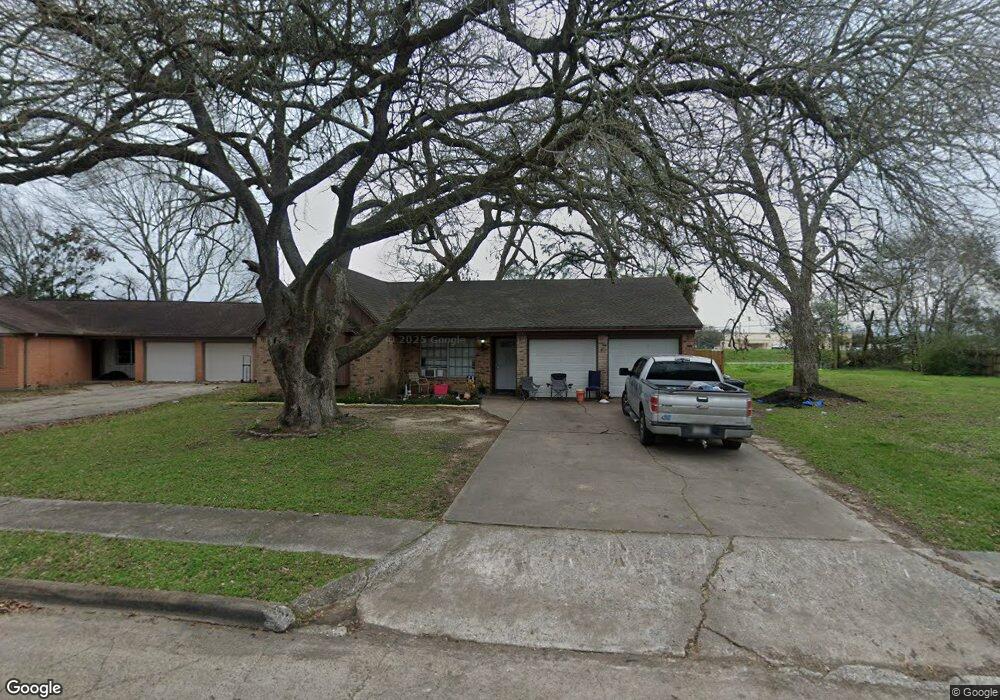 1509 Bayou Dr, Alvin, TX 77511 - photo 1