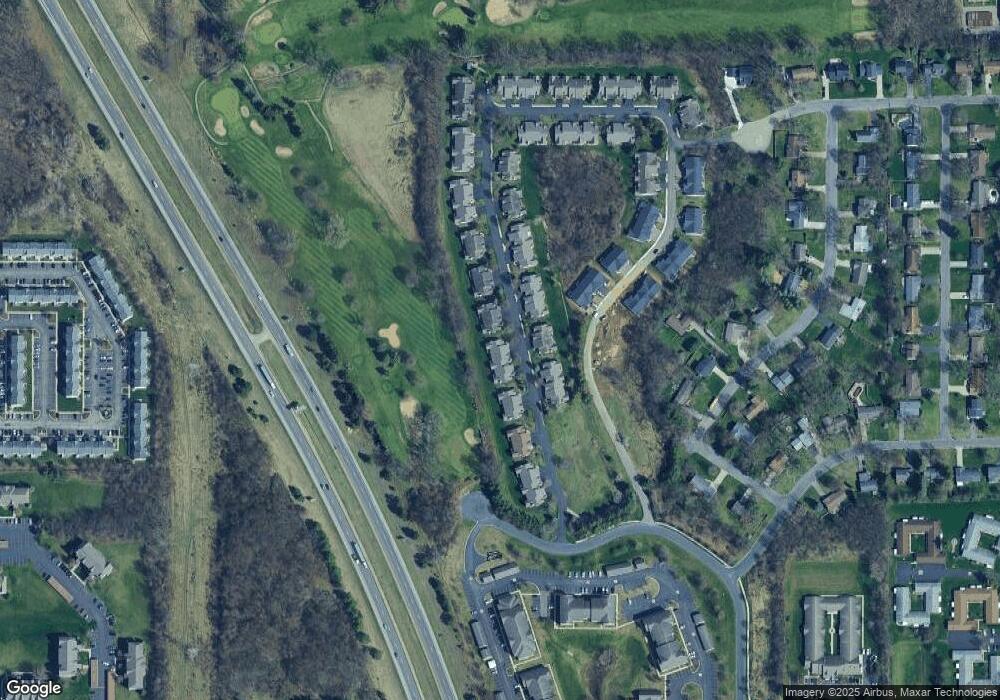 256 Round Hill Rd unit 10, Kalamazoo, MI 49009 - photo 1