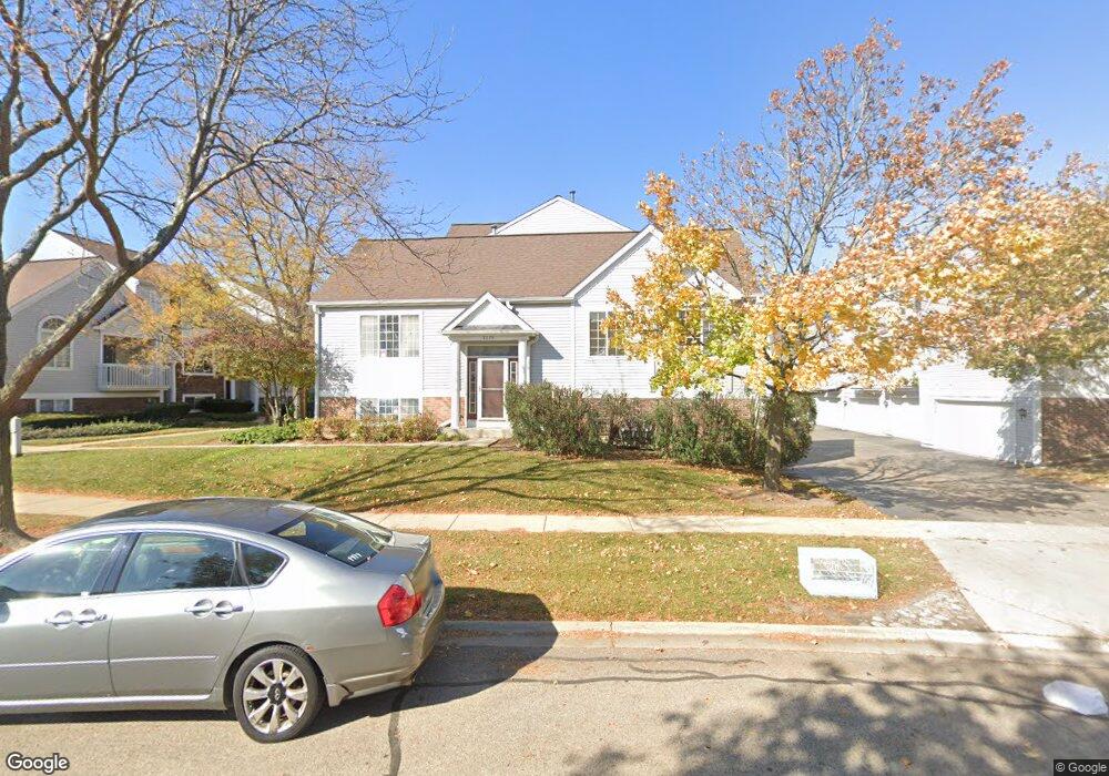 2270 Dawson Ln unit 251, Algonquin, IL 60102 - photo 1