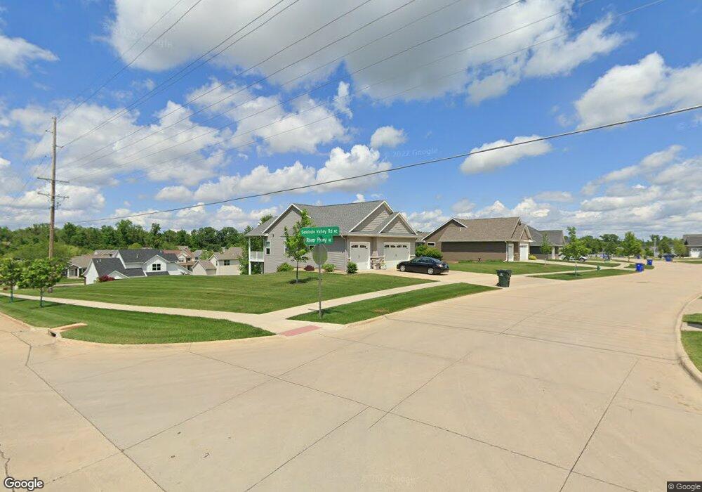 6426 River Pkwy NE, Cedar Rapids, IA 52411 - photo 1