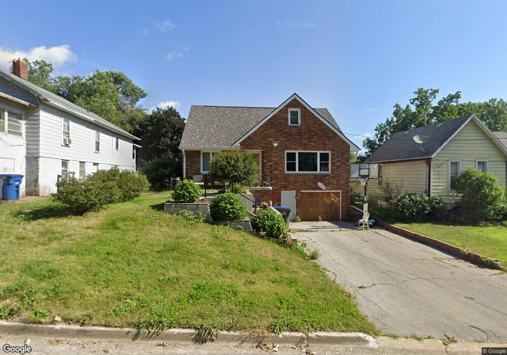 100 E Gray St, Des Moines, IA 50315 - photo 1