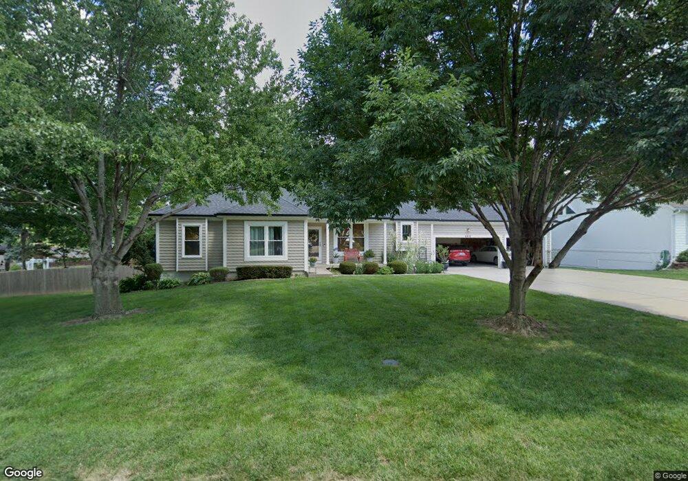 6915 Reeder Ave, Shawnee, KS 66203 - photo 1