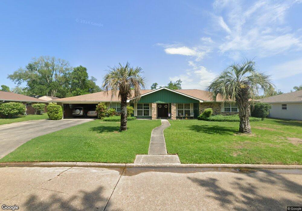 320 Orchard Dr, Lake Charles, LA 70605 - photo 1