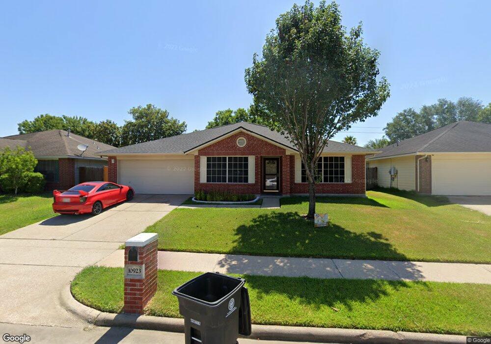 10923 Malden Dr, Houston, TX 77075 - photo 1