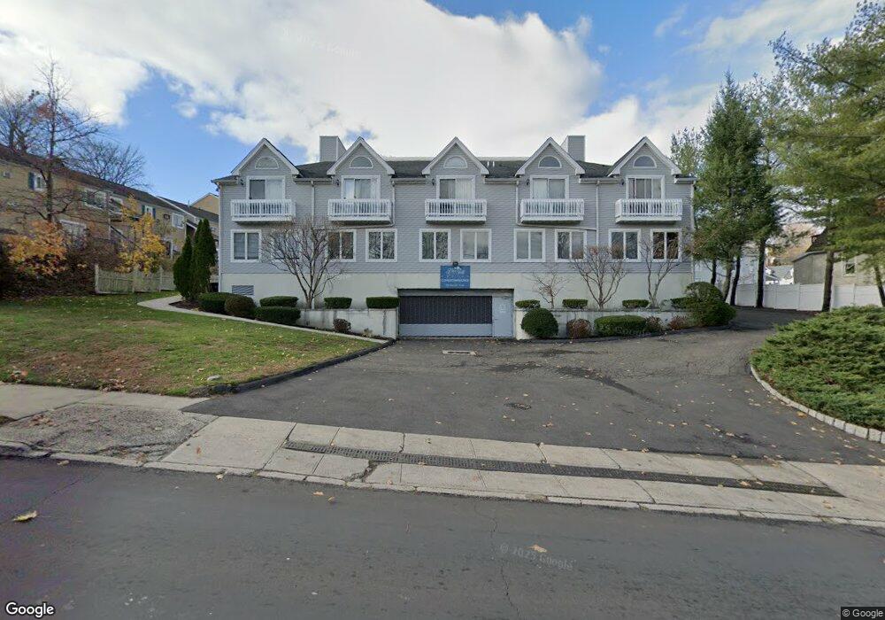 115 Flax Hill Rd unit 7, Norwalk, CT 06854 - photo 1