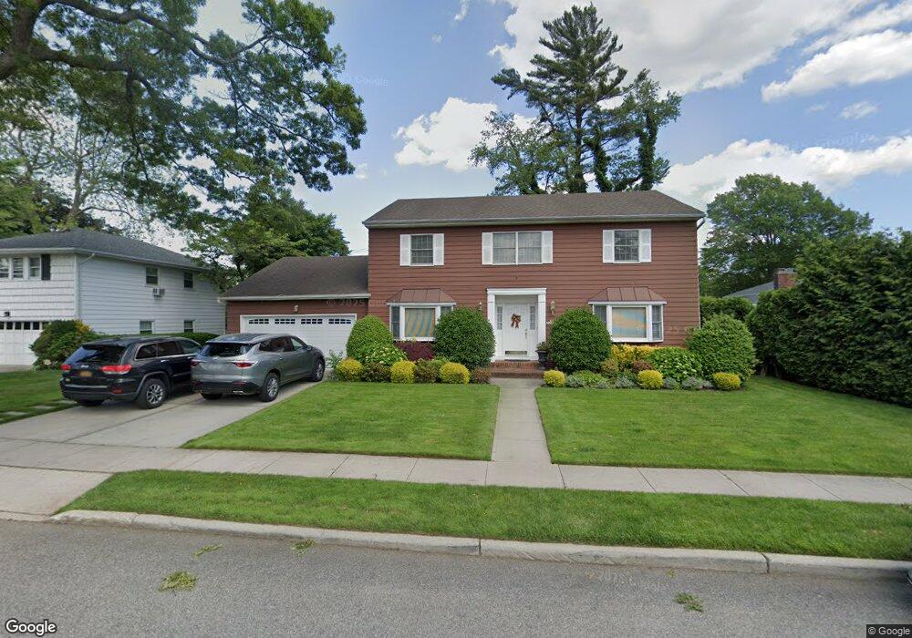 29 Maple St, Garden City, NY 11530 - photo 1