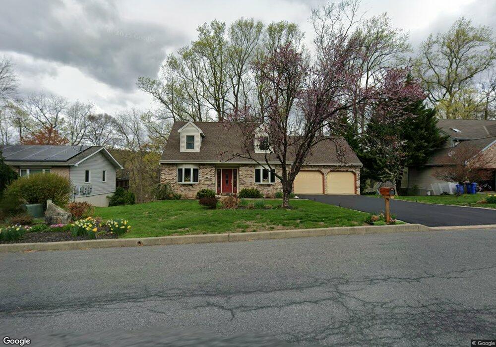1009 Riverview Dr, Reading, PA 19605 - photo 1