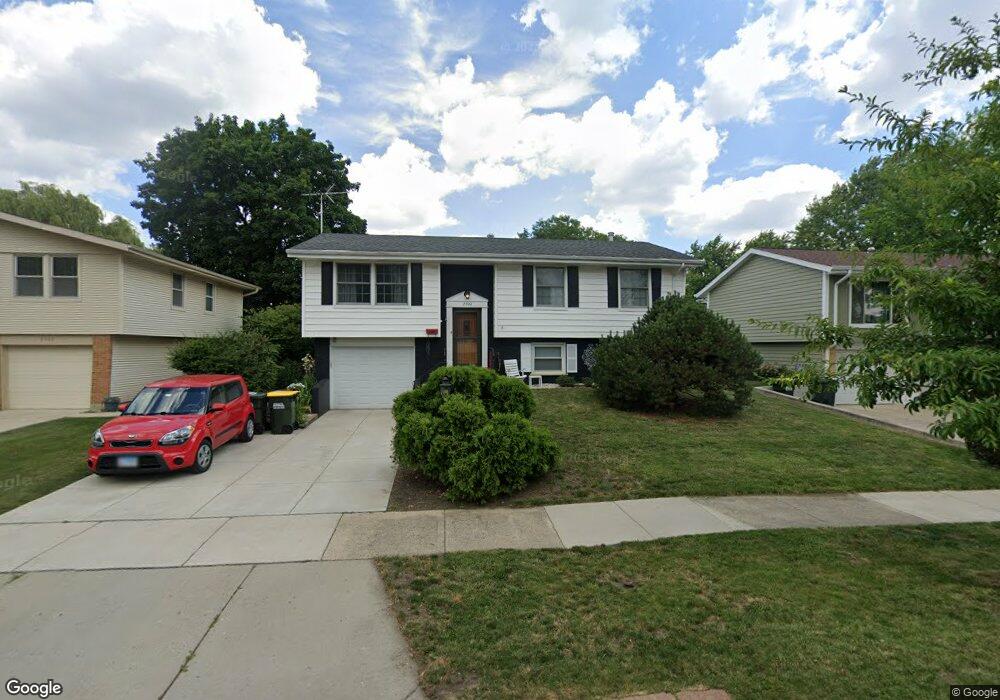 2300 Birch Ln, Rolling Meadows, IL 60008 - photo 1