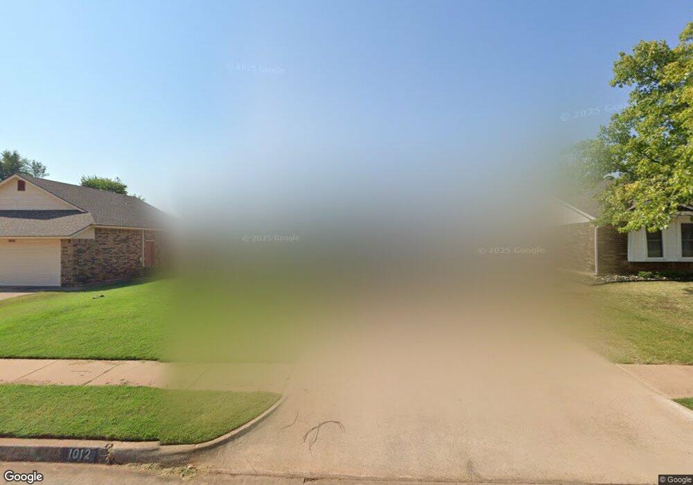 1012 Northridge Rd, Moore, OK 73160 - photo 1