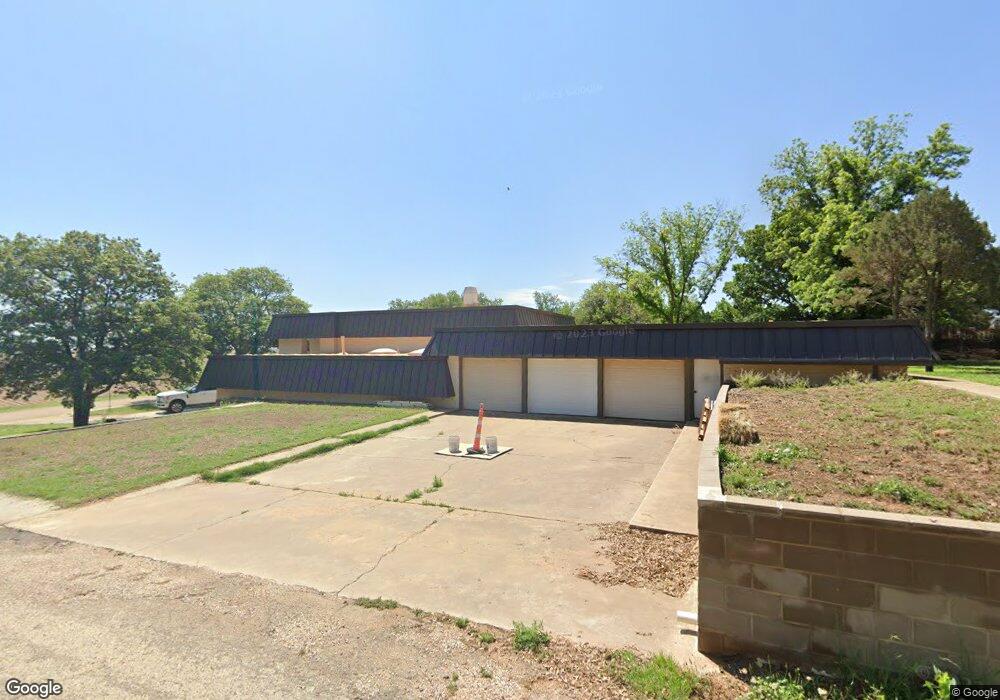 1007 Ebeling Dr, Plainview, TX 79072 - photo 1