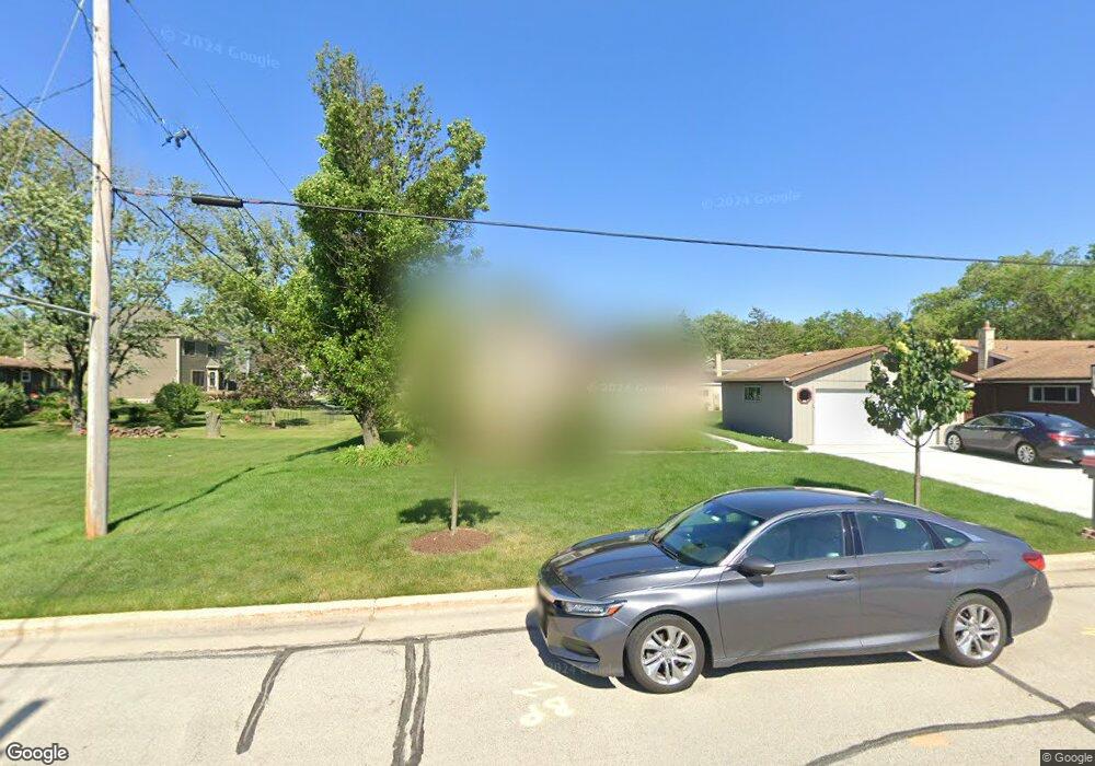 473 N Garden Ave, Elmhurst, IL 60126 - photo 1