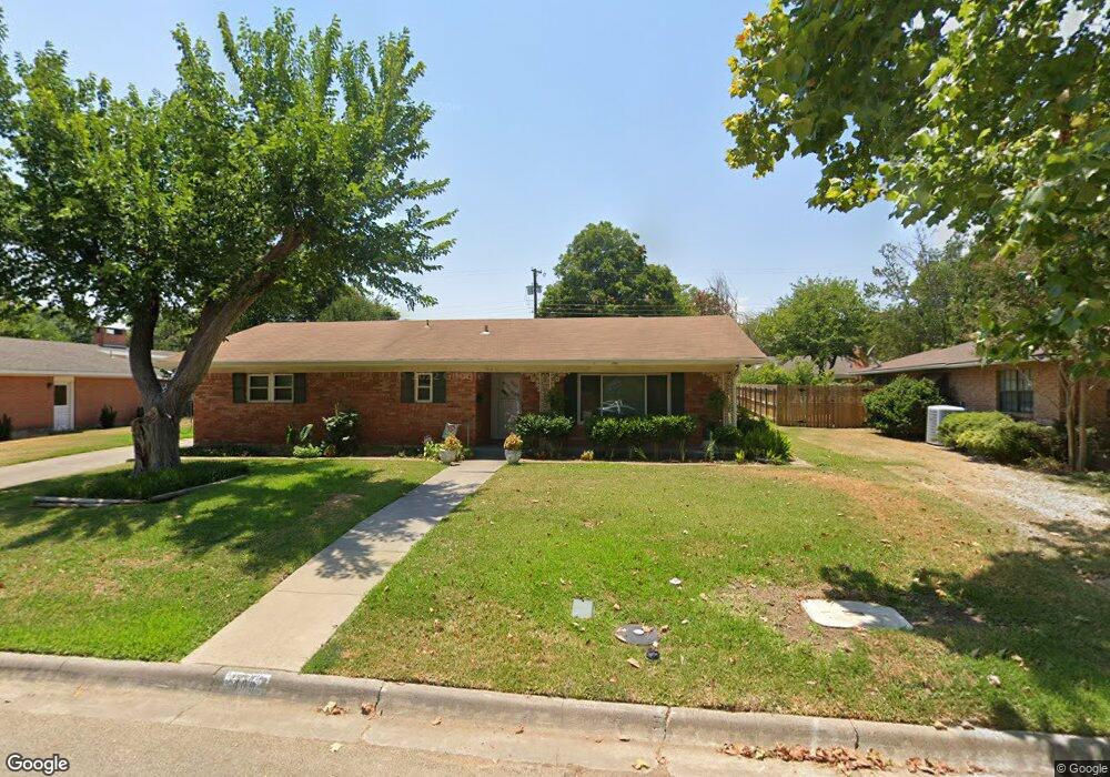 409 Melody Ln, Gainesville, TX 76240 - photo 1