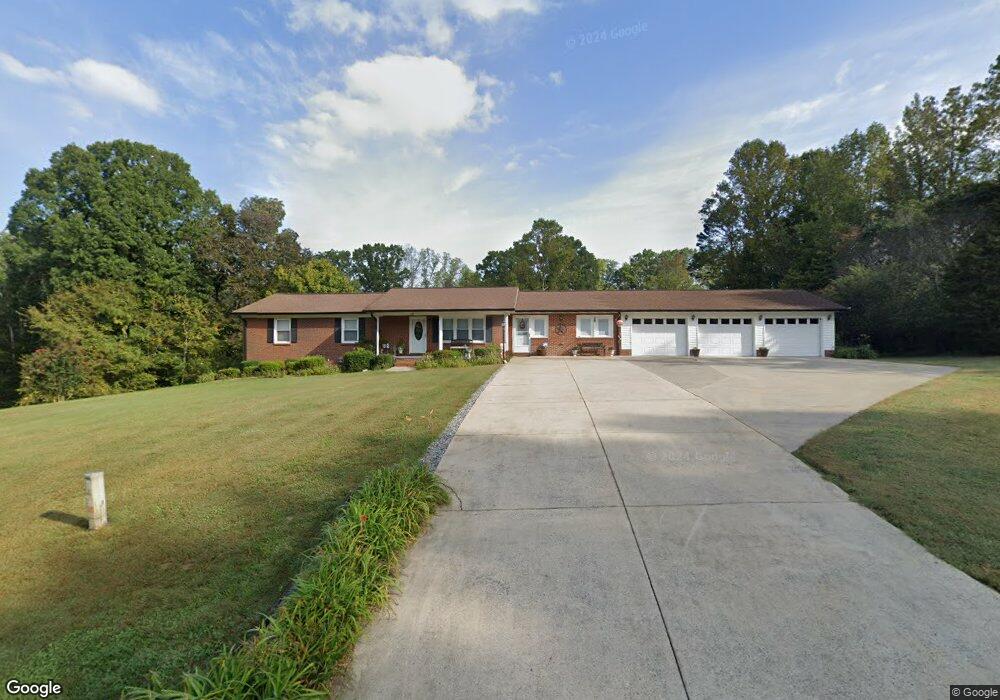 148 Homestead Estates Dr, Statesville, NC 28677 - photo 1