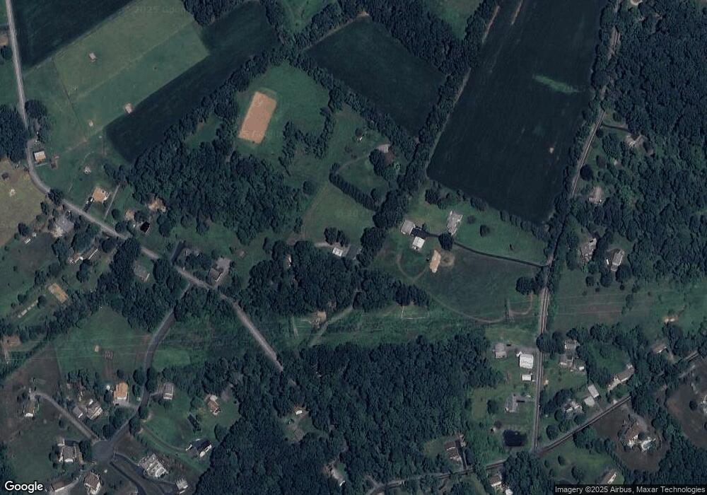 5261 Bachman Rd, MacUngie, PA 18062 - photo 1