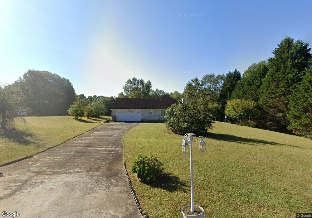 1030 Coveview Cir, Hoschton, GA 30548 - photo 1