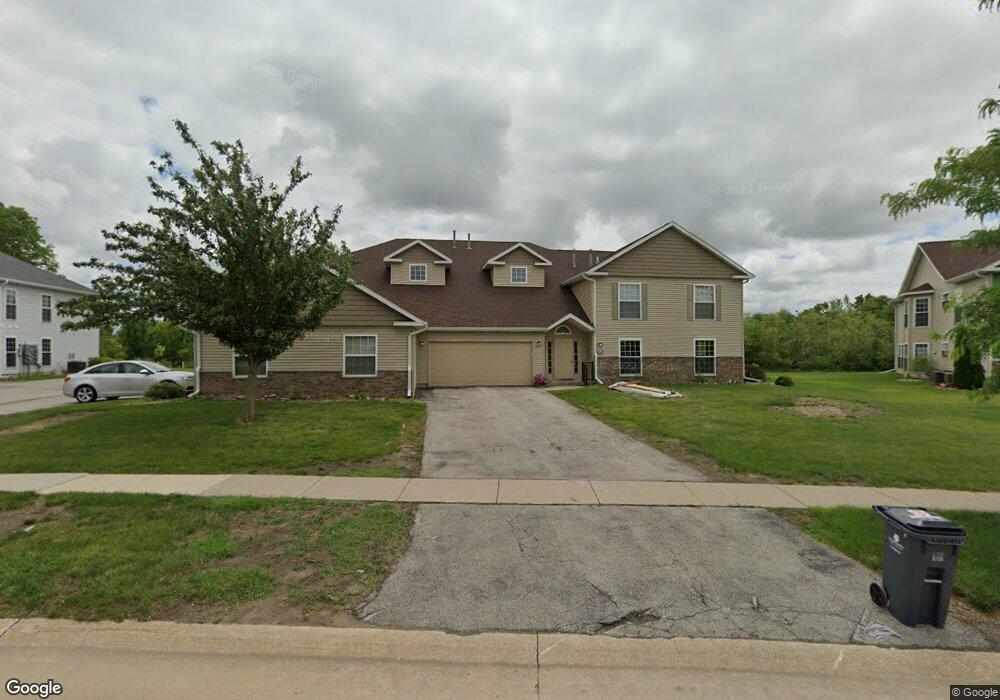 4420 Westchester Dr NE, Cedar Rapids, IA 52402 - photo 1