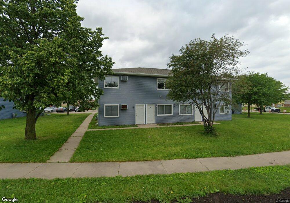 2100 Westdale Dr SW unit 1, Cedar Rapids, IA 52404 - photo 1