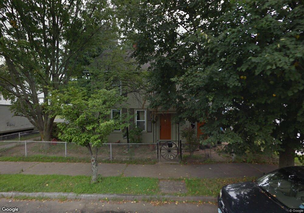 1560 Laurel Ave, Bridgeport, CT 06604 - photo 1