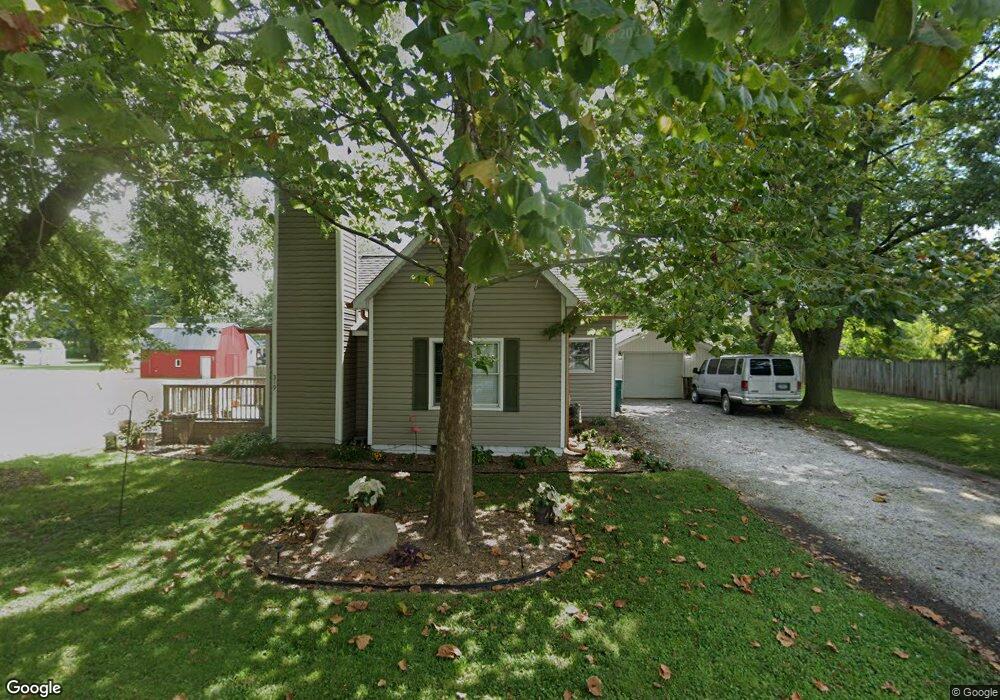319 E Vine St, Sharpsville, IN 46068 - photo 1