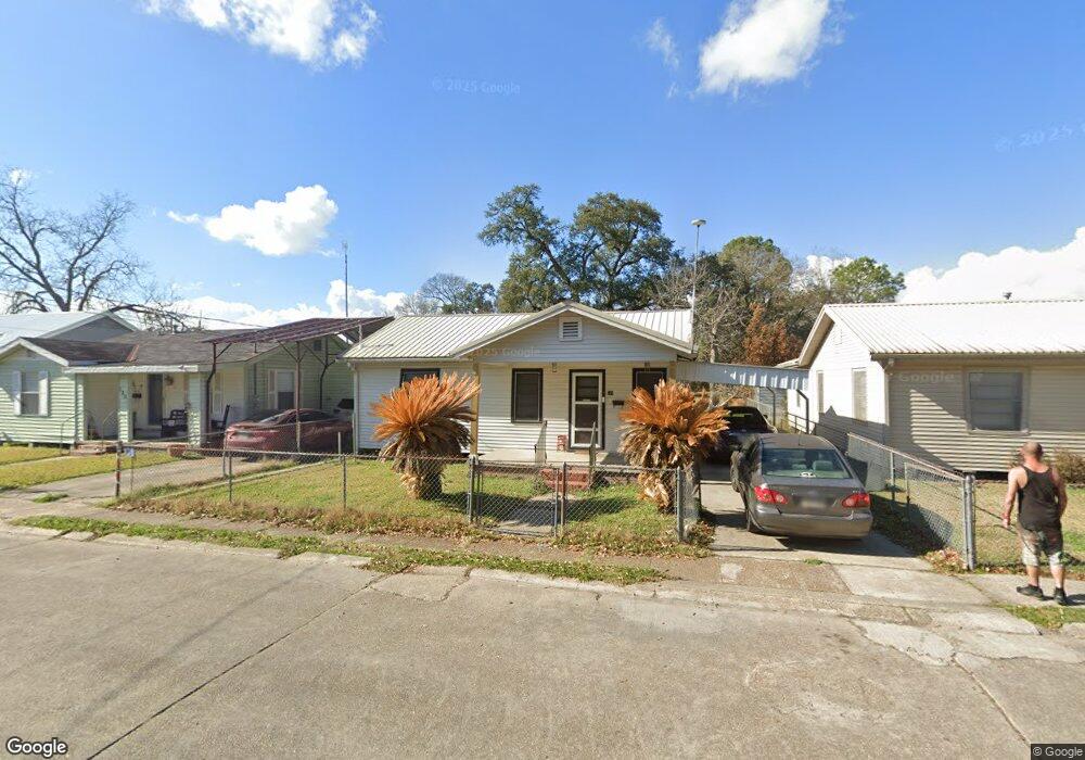 518 Sofas St, New Iberia, LA 70560 - photo 1