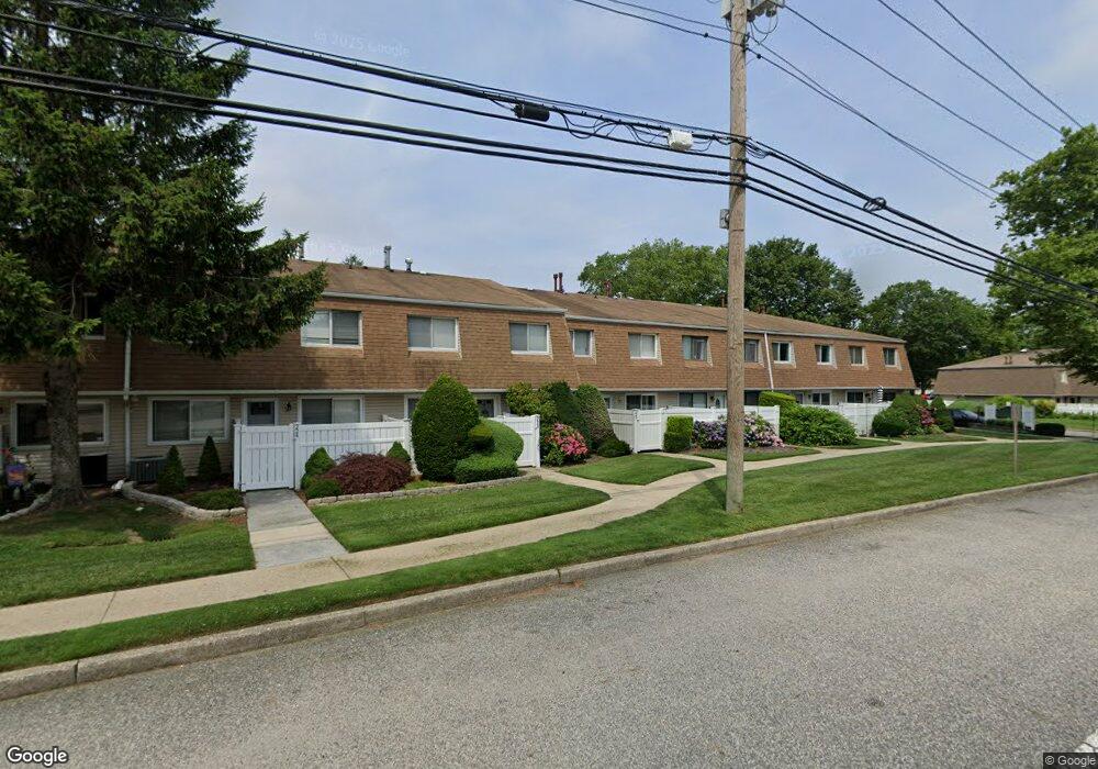 222 Storm Dr unit 222, Holtsville, NY 11742 - photo 1