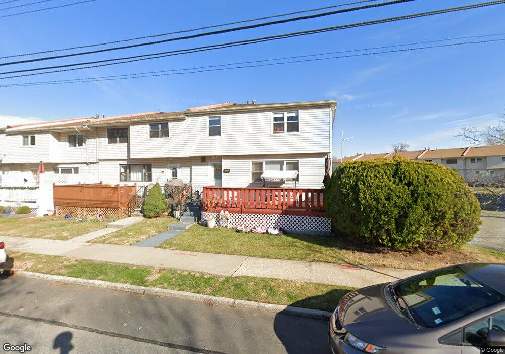 521 Willow Rd E unit 2, Staten Island, NY 10314 - photo 1