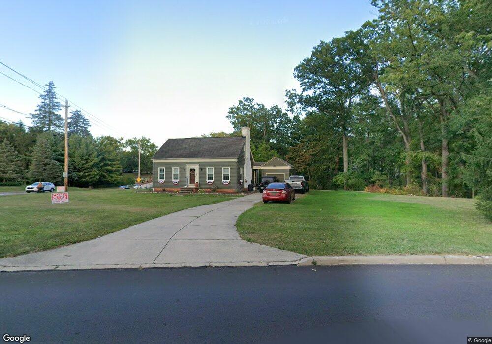 8229 Usher Rd, Olmsted Falls, OH 44138 - photo 1