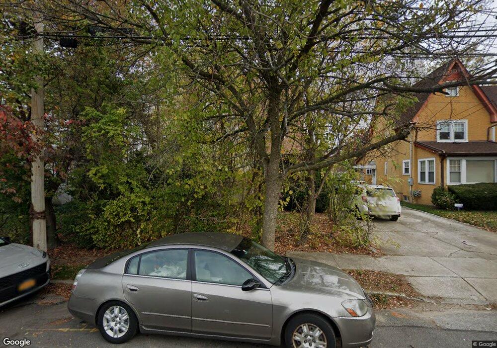 14 Herkimer Ave, Hewlett, NY 11557 - photo 1