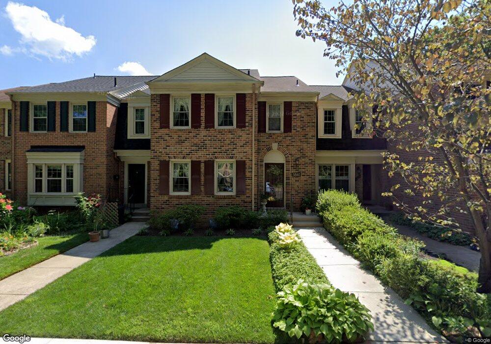 5840 Edson Ln, Rockville, MD 20852 - photo 1