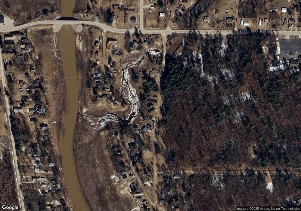 4046 Bayview Dr, Beaverton, MI 48612 - photo 1