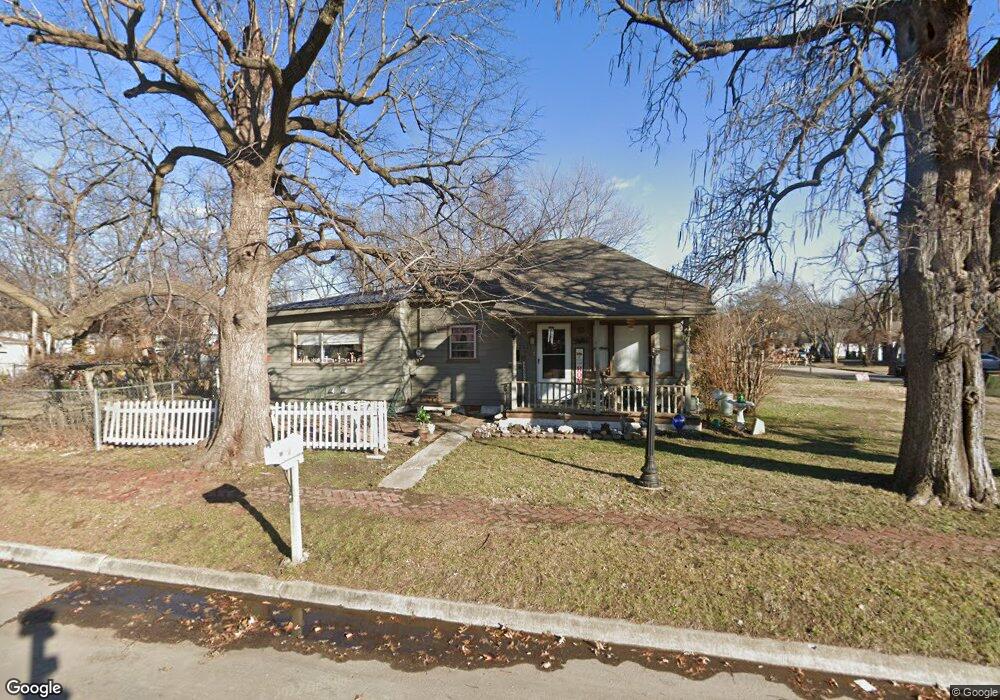 2531 Dirr Ave, Parsons, KS 67357 - photo 1