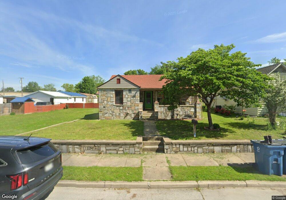 1117 Walnut St, Carthage, MO 64836 - photo 1