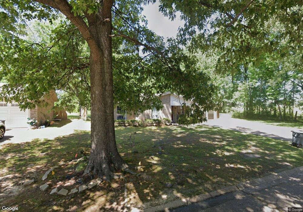 902 Japonica Dr, Wake Village, TX 75501 - photo 1