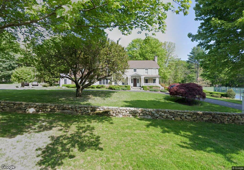 284 Hemlock Rd, Fairfield, CT 06824 - photo 1