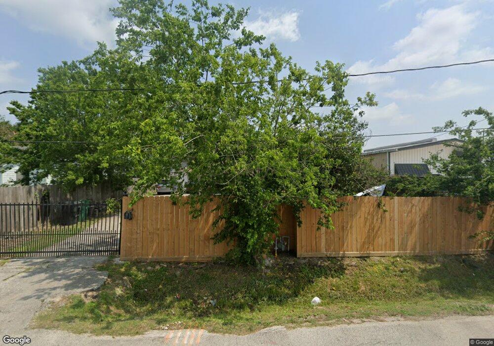 710 Curtin St, Houston, TX 77018 - photo 1
