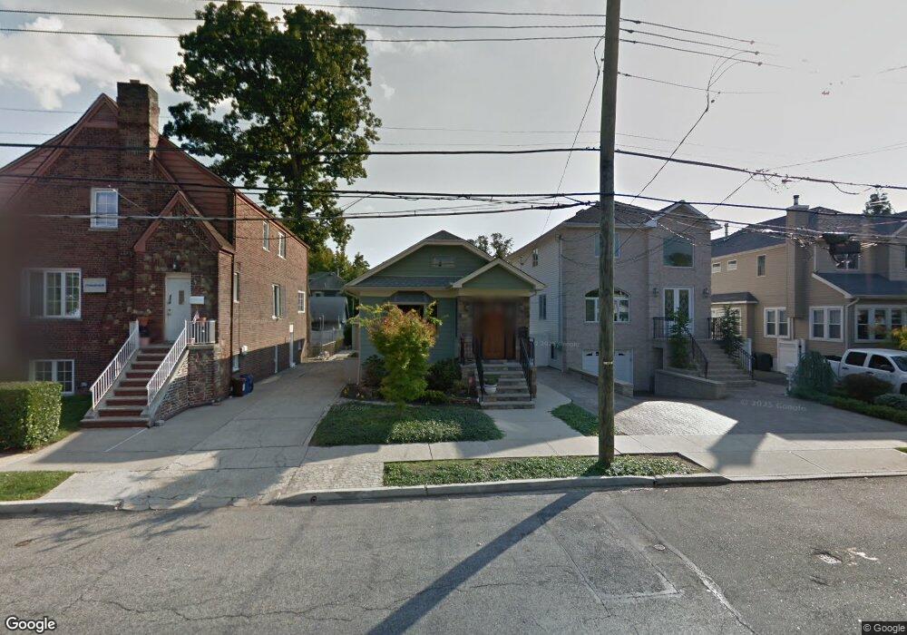 434 College Ave, Staten Island, NY 10314 - photo 1