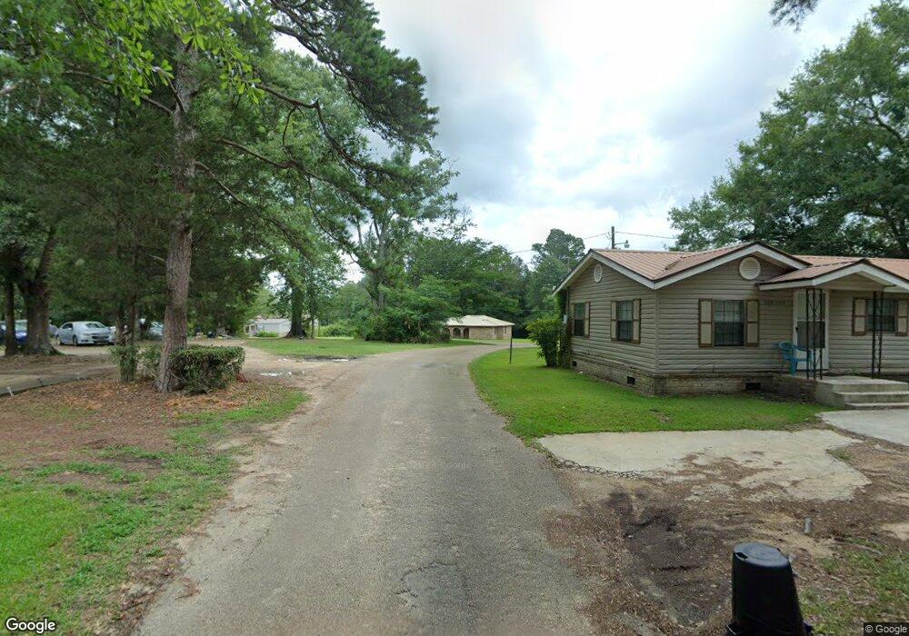 1010 Hackett Rd, McComb, MS 39648 - photo 1