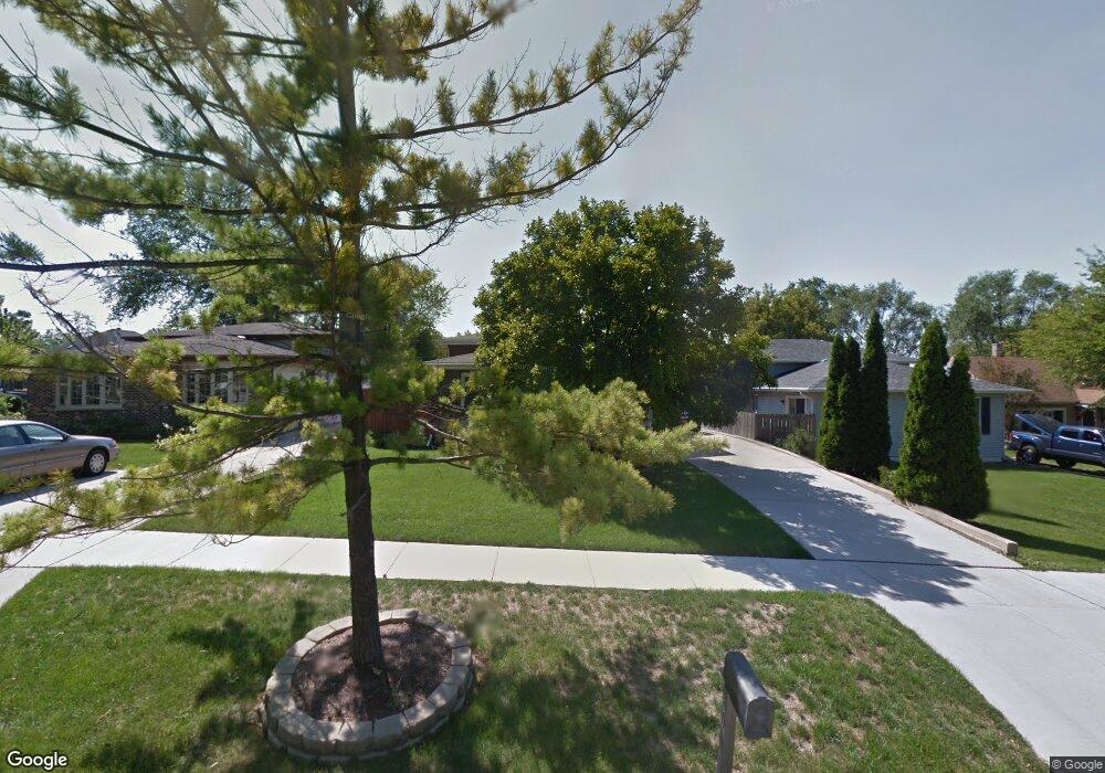 606 W Belden Ave, Elmhurst, IL 60126 - photo 1