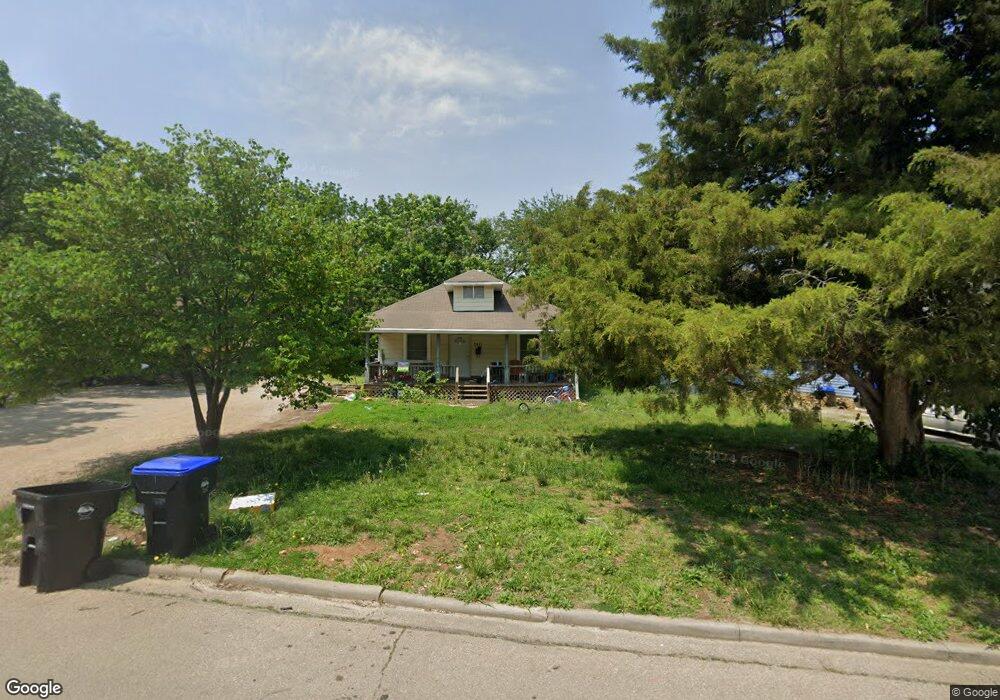 2617 SW Buchanan St, Topeka, KS 66611 - photo 1