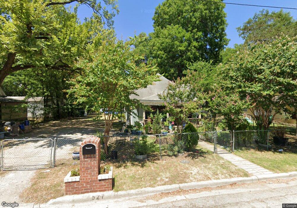 527 Denison St, Gainesville, TX 76240 - photo 1